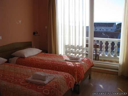 Villa Cezar Kaštel Lukšić Zimmer foto